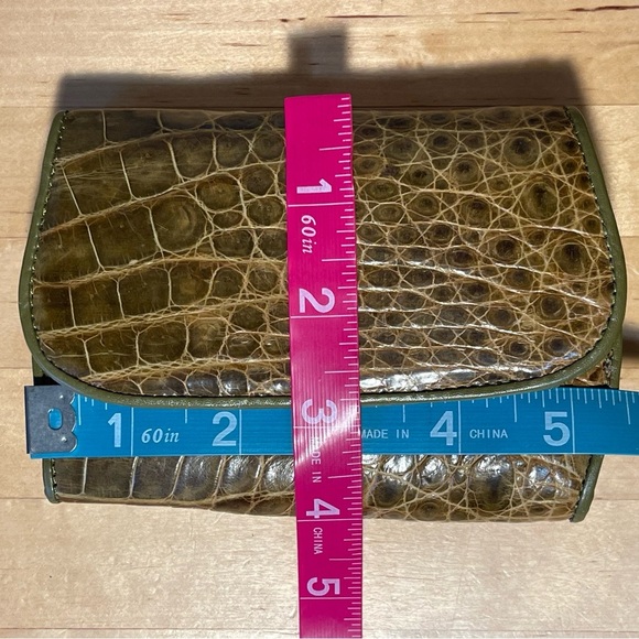 Croc embossed leather trifold vintage wallet - Picture 9 of 9
